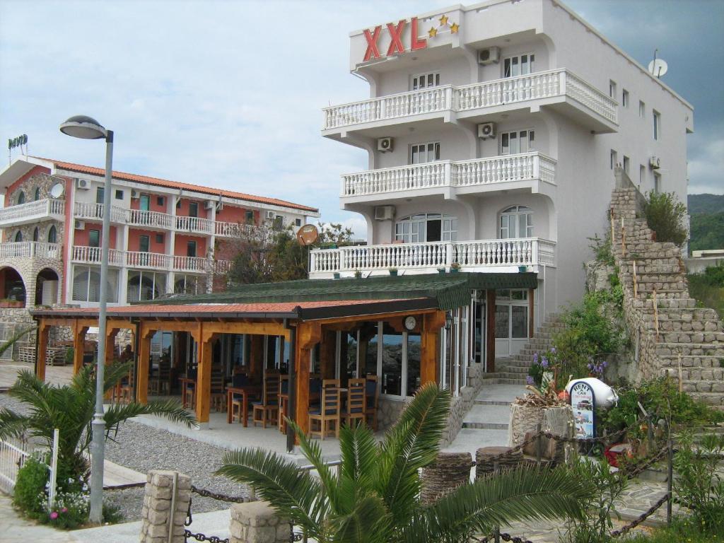 Xxl Apartments Dobra Voda Exterior photo